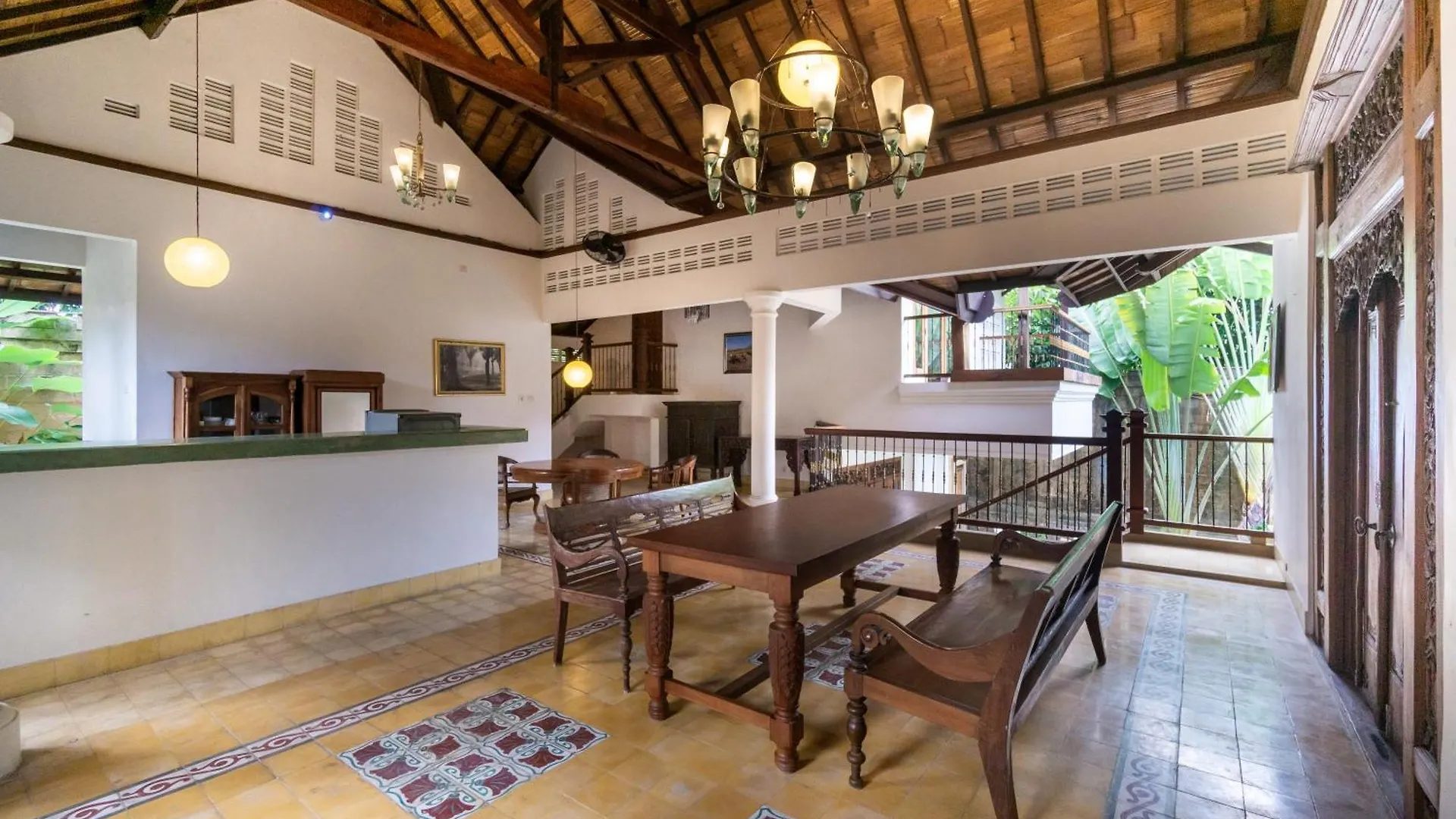 Bali Royal Heritage Villa Seminyak